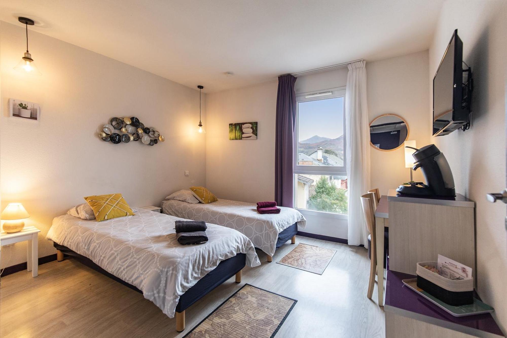 Tithome 1 - Gare, Centre Ville, Vue Montagne Et Chateau Lourdes Extérieur photo